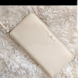 Kste Spade patent leather Harrison Street Wallet